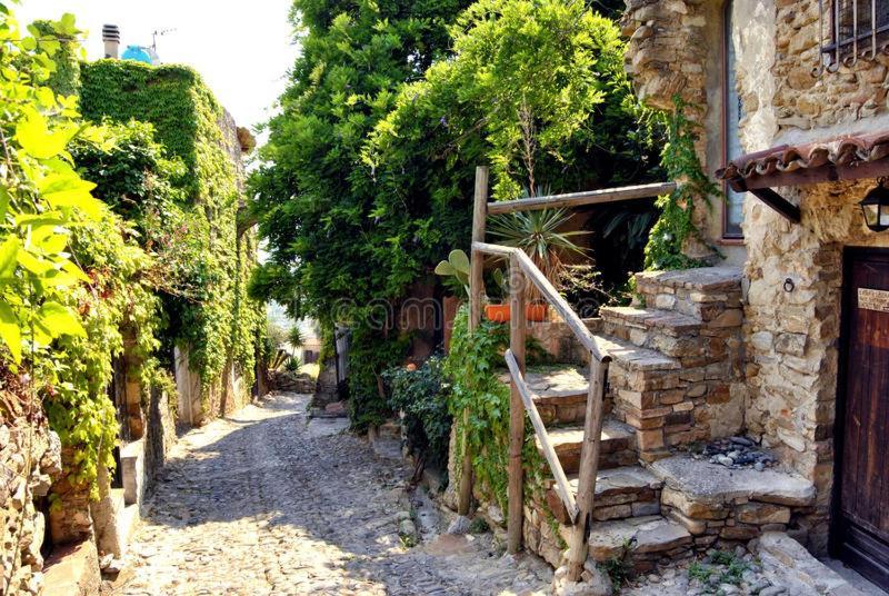 Albero Maestro On Bussana Seaside Apartment Sanremo Exterior foto